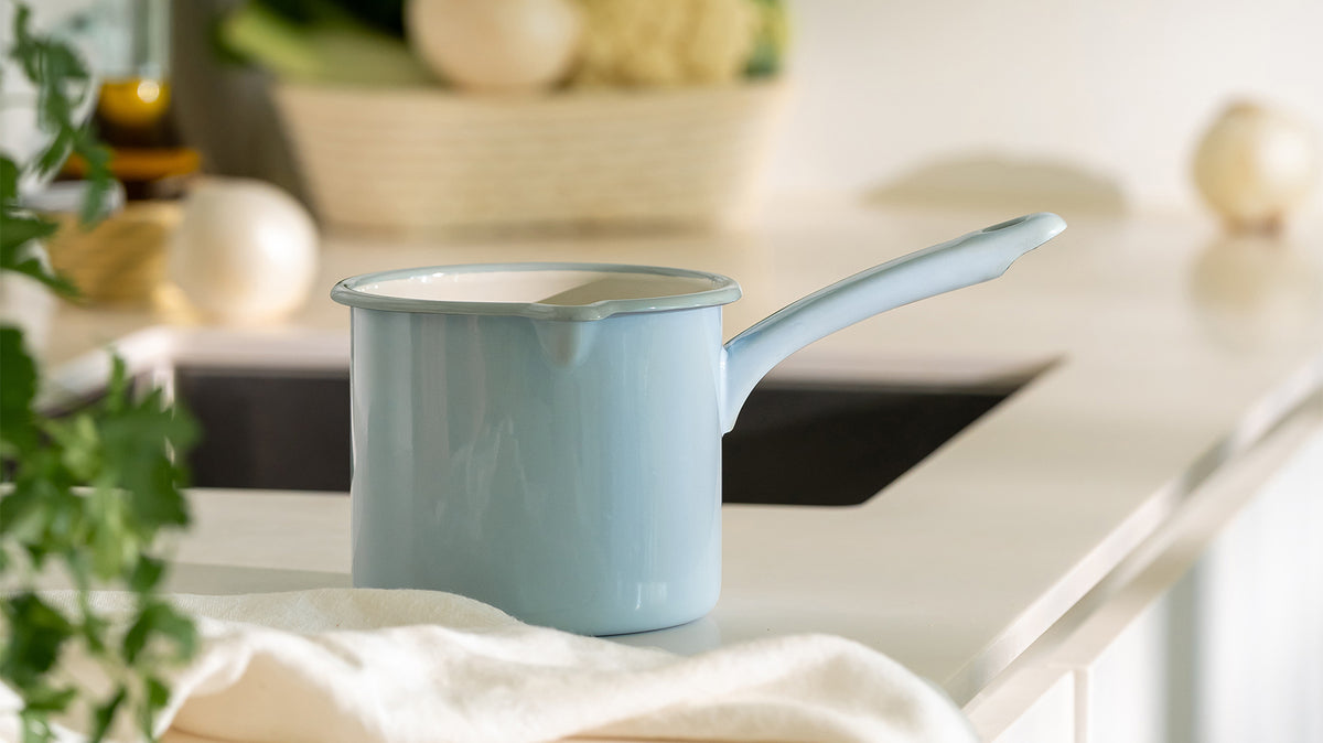 Pots, stew pots & saucepans