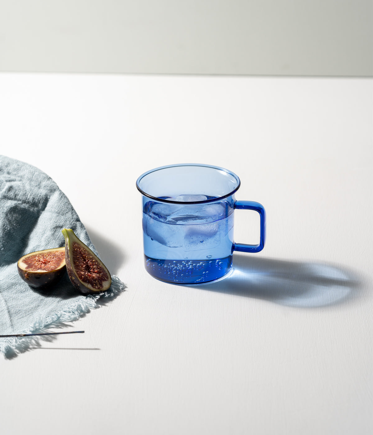 Glass mug blue 3,5 dl