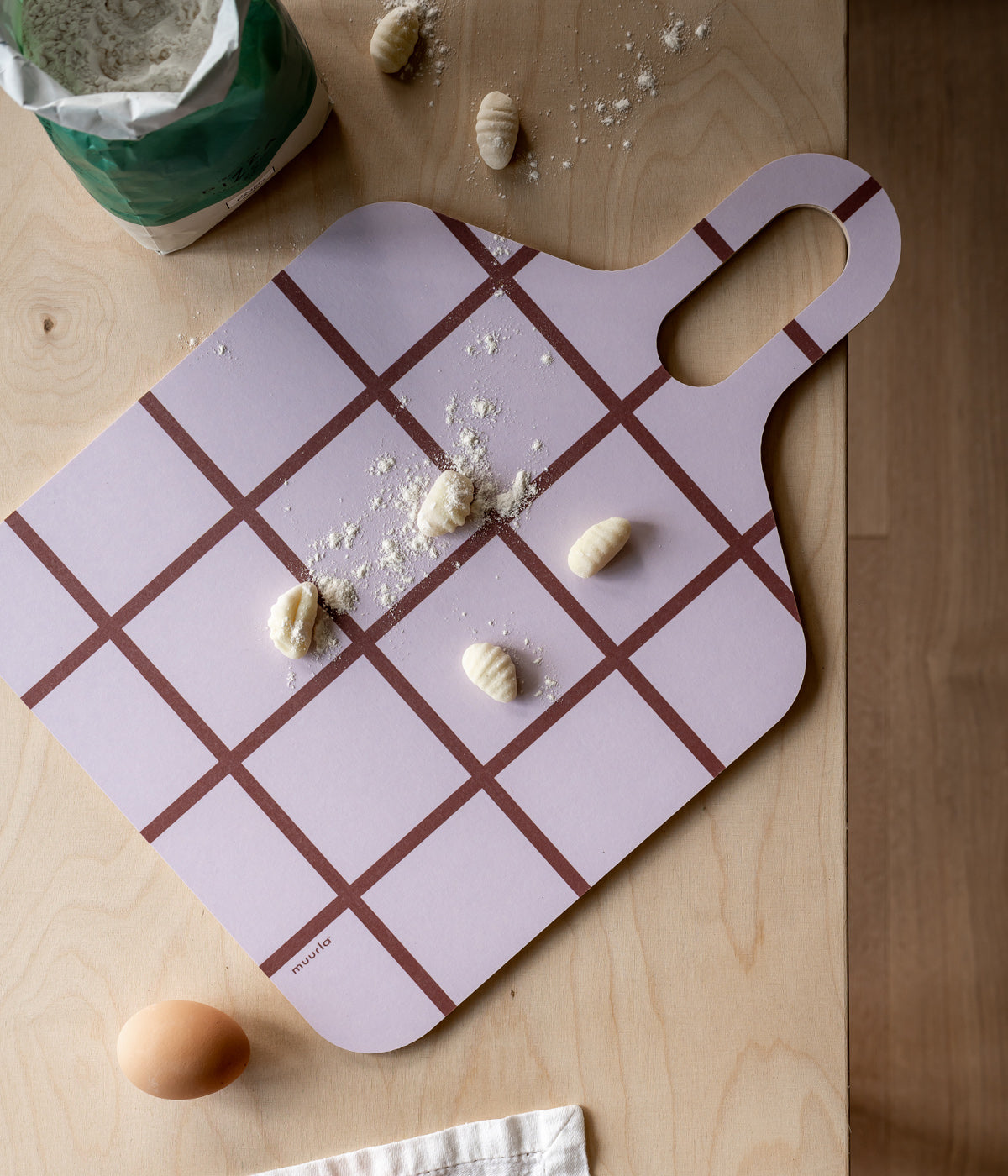Ruudut & Raidat Chop & Serve -leikkuu-/tarjoilulauta ruskea/beige 30x44cm