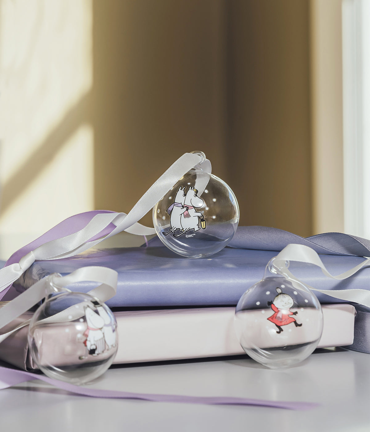 Moomin Christmas bauble Frosty Day 5 cm, Moomintroll and Snorkmaiden