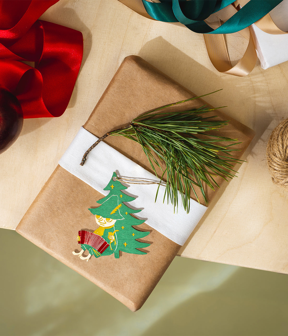 Moomin plywood Christmas decoration Snufkin 8,5 cm