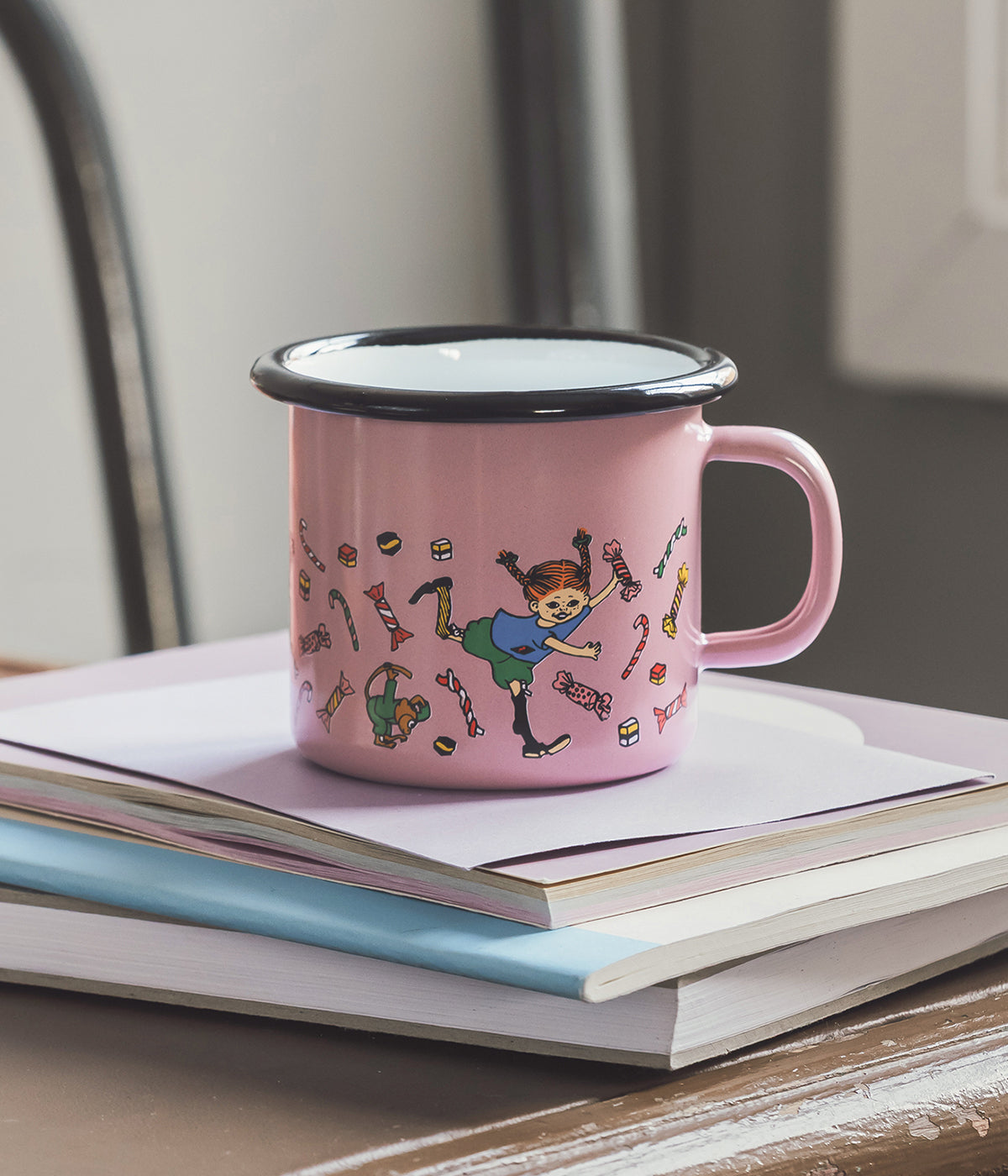 Pippi enamel mug Candy 2,5 dl